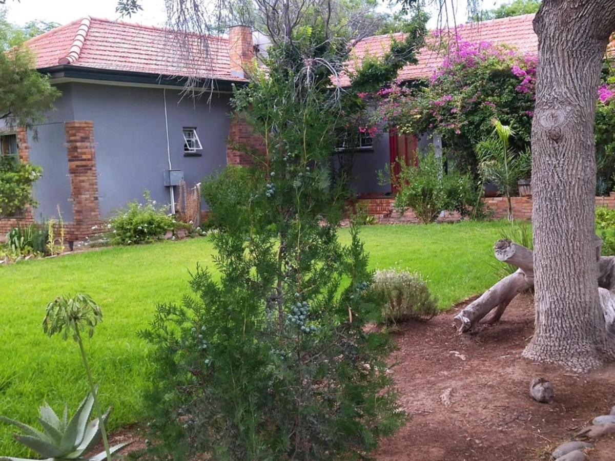 Royal Karoo Cottage Unit 1 ボーフォート・ウェスト エクステリア 写真